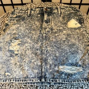 Sneak Peek Diatressed Denim Skirt Size 6